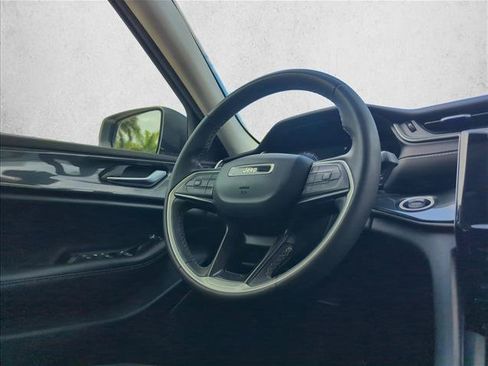 Used 2023 Jeep Grand Cherokee Laredo RWD image 29