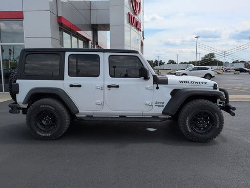 Used 2018 Jeep Wrangler Unlimited Sport AWD/4WD image 10