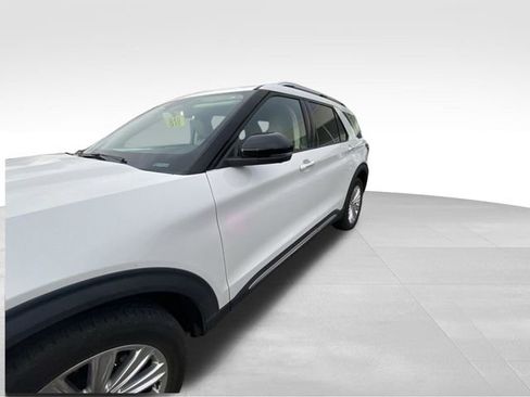 Used 2020 Ford Explorer Limited image 2