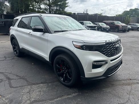 Used 2022 Ford Explorer ST w/ ST Street Pack AWD/4WD image 3