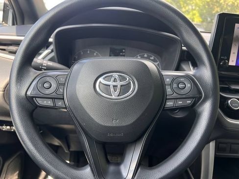 Used 2024 Toyota Corolla Cross AWD Hybrid image 12