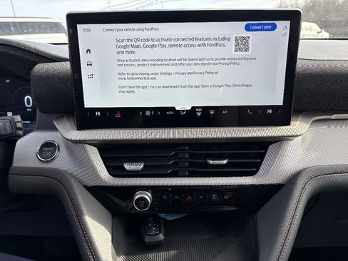 Used 2025 Ford Explorer Active image 27