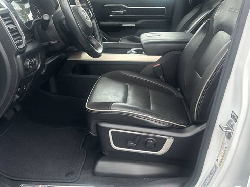 Used 2022 RAM 1500 Laramie AWD/4WD image 9