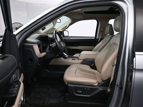 Used 2023 Ford Expedition Max Limited image 12