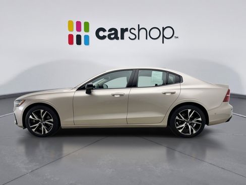 Used 2023 Volvo S60 B5 Core AWD/4WD image 2