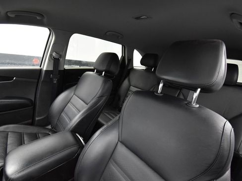 Used 2016 Kia Sorento EX image 14