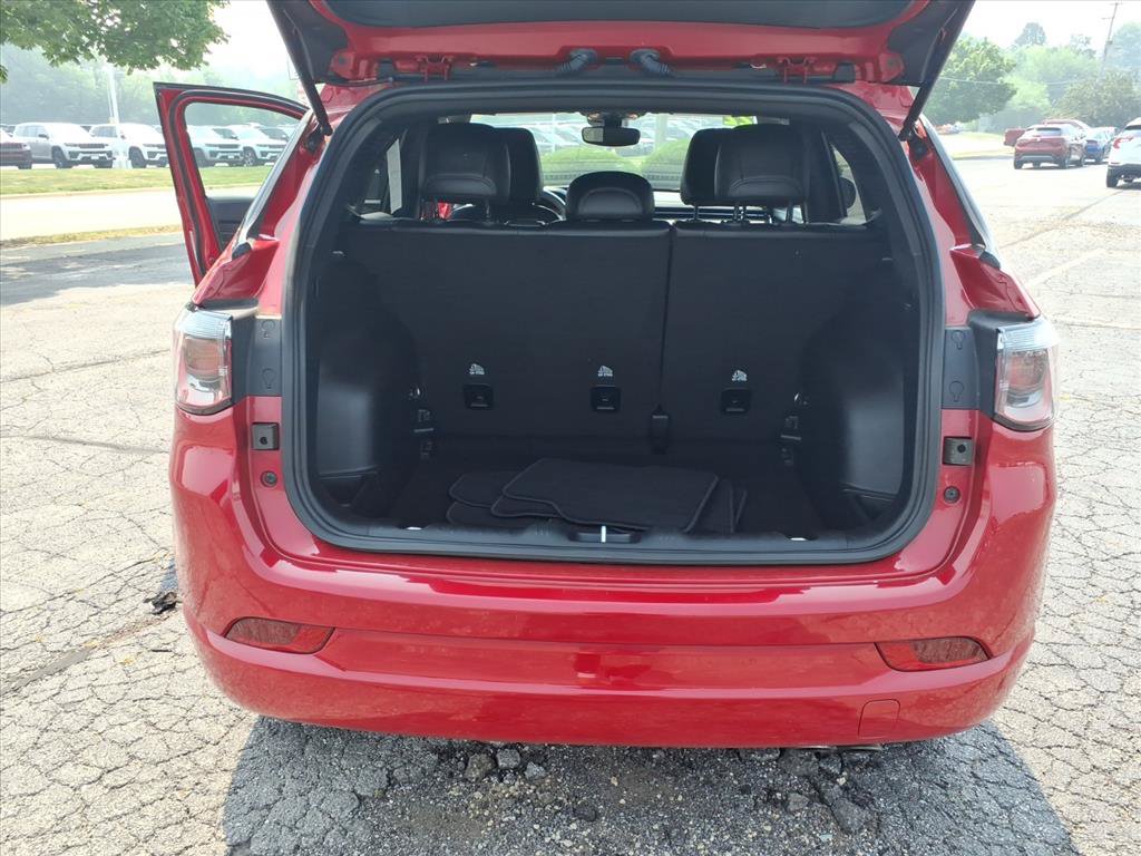 Used 2022 Jeep Compass Limited AWD/4WD image 30
