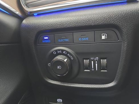 Used 2022 Jeep Grand Cherokee Summit w/ Advanced Protech Group IV image 39