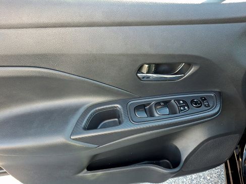 Used 2024 Nissan Versa SV image 11