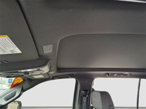 Certified 2025 Chevrolet Suburban High Country w/ Sun And Tow Package image 10