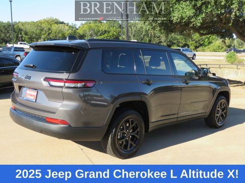 New 2025 Jeep Grand Cherokee L Altitude image 3