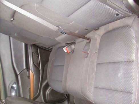 Used 2021 GMC Acadia SLE image 6