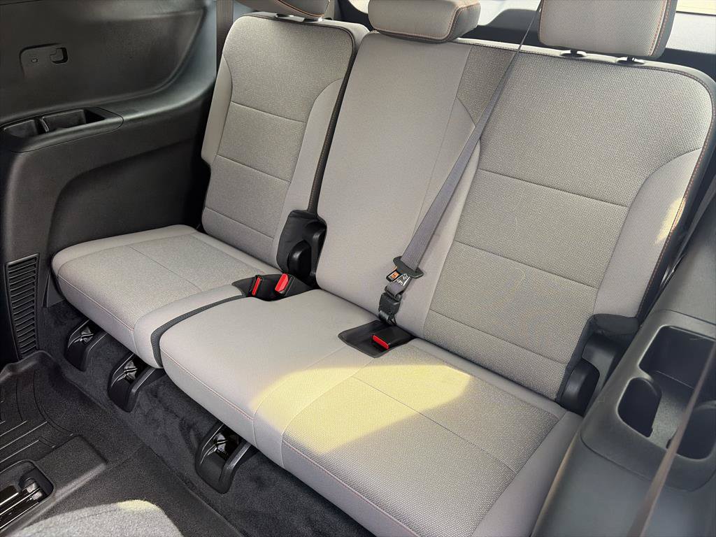 Used 2024 Chevrolet Traverse LT AWD/4WD image 27