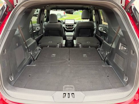 Certified 2025 Ford Explorer ST-Line w/ Premium Package AWD/4WD image 32