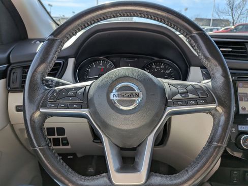 Used 2017 Nissan Rogue Sport SL image 17