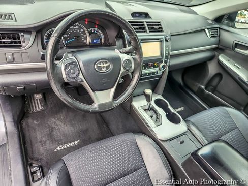 Used 2012 Toyota Camry SE w/ Convenience Pkg FWD image 8