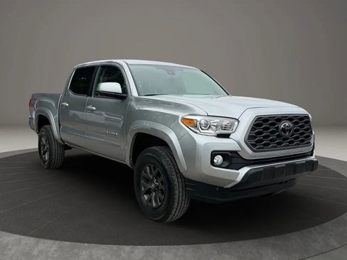 Used 2023 Toyota Tacoma SR5 RWD image 3