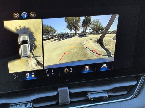 New 2026 Chevrolet Equinox RS w/ Safety and Technology Package image 17