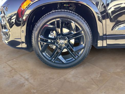 New 2026 Volkswagen Tiguan SE R-Line image 11