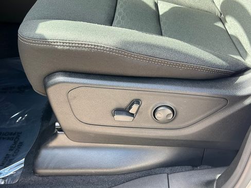 New 2026 RAM 1500 4x4 Crew Cab image 22