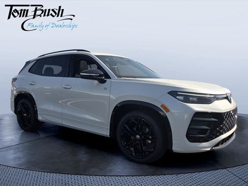 New 2026 Volkswagen Tiguan SE R-Line FWD image 1