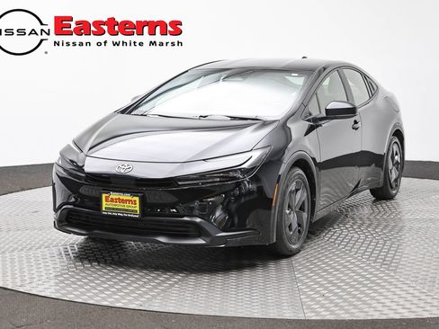 Used 2023 Toyota Prius LE FWD image 1