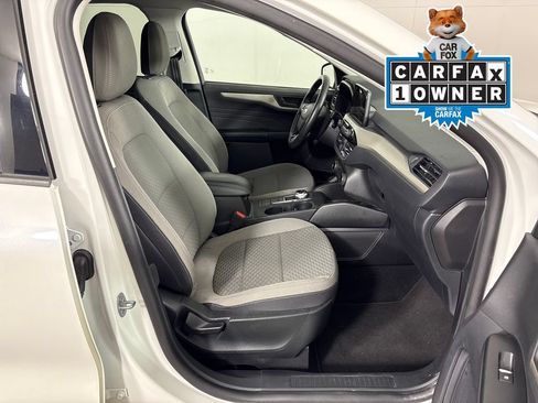 Used 2022 Ford Escape SE w/ SE Sport Appearance Package FWD image 6