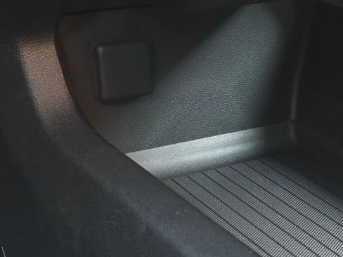 New 2026 Chevrolet Equinox EV LT w/ LPO, Blackout Package image 27