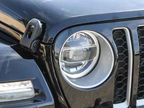 Used 2021 Jeep Wrangler Unlimited Sahara w/ Safety Group image 8