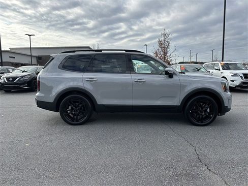 Used 2025 Kia Telluride EX X-Line image 9