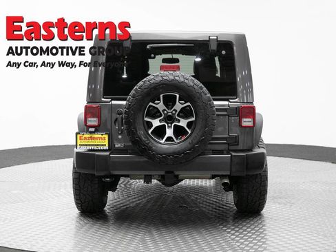 Used 2017 Jeep Wrangler Unlimited Sahara w/ Dual Top Group AWD/4WD image 6