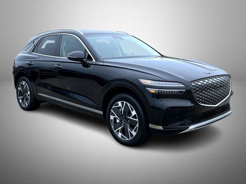 Used 2026 Genesis Electrified GV70 image 3