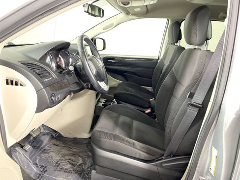 Used 2017 Dodge Grand Caravan SE w/ Power Window Group FWD image 14