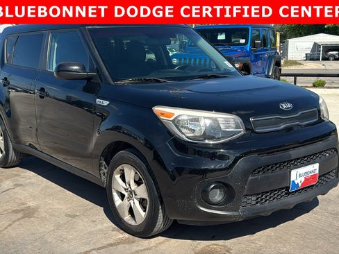 Used 2017 Kia Soul image 3