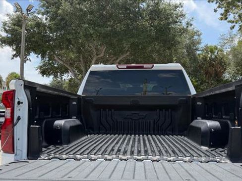 Used 2025 Chevrolet Silverado 1500 Custom w/ Turbomax Blackout Package RWD image 19