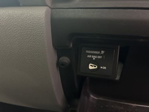 Used 2009 Chevrolet Silverado 3500 W/T image 30