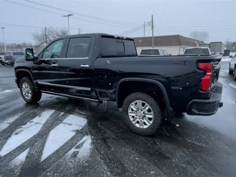 Used 2025 Chevrolet Silverado 2500 High Country w/ Technology Package image 6