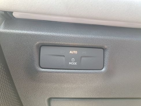 New 2026 Volkswagen Tiguan SE AWD/4WD image 14