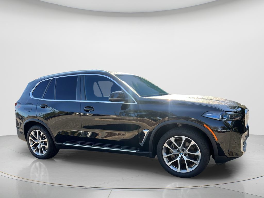 Used 2026 BMW X5 xDrive40i AWD/4WD image 3