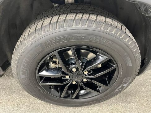 Used 2020 Jeep Grand Cherokee Limited w/ Luxury Group II AWD/4WD image 18