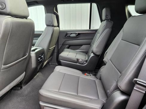 Used 2026 Chevrolet Tahoe Z71 w/ Comfort Package AWD/4WD image 14