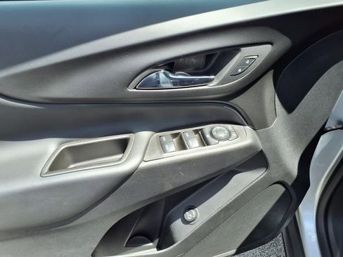 Used 2022 Chevrolet Equinox LT image 15