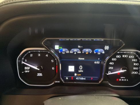 Used 2021 GMC Sierra 1500 AT4 w/ AT4 Premium Package image 9