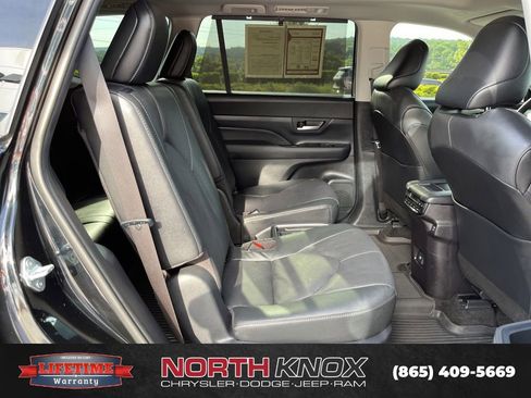 Used 2026 Toyota Grand Highlander AWD image 24