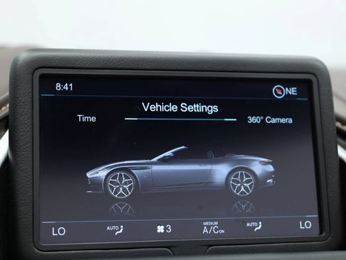 Used 2019 Aston Martin DB11 Volante RWD image 37