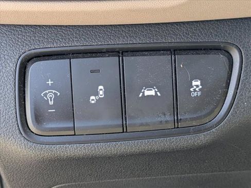Used 2019 Hyundai Santa Fe SE w/ Cargo Package FWD image 11