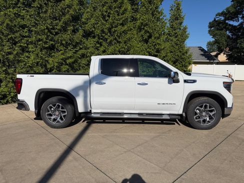 New 2026 GMC Sierra 1500 SLT w/ SLT Premium Plus Package AWD/4WD image 32