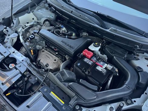 Used 2017 Nissan Rogue S AWD/4WD image 26