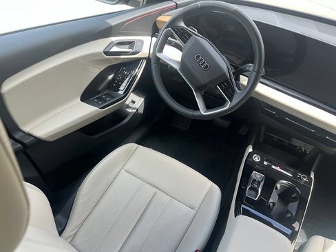 Used 2025 Audi Q6 e-tron Premium w/ Convenience Package RWD image 8