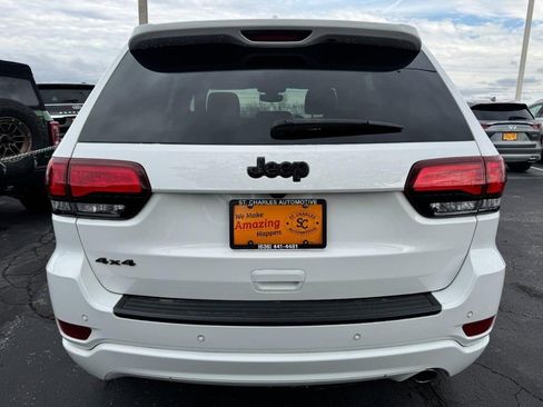 Used 2020 Jeep Grand Cherokee Altitude image 4